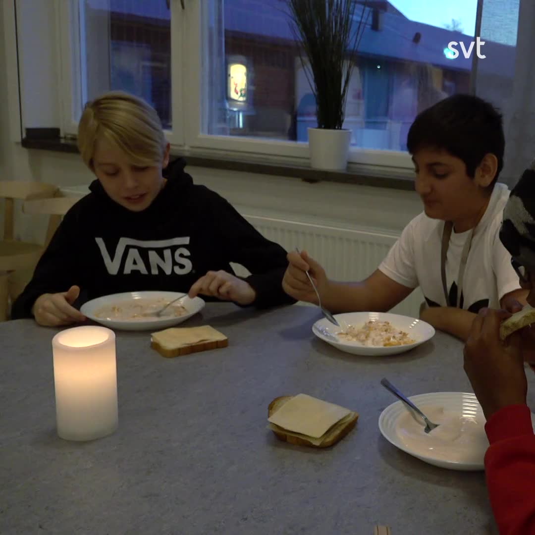 Gratis skolfrukost i Örebro ska hjälpa eleverna att klara målen